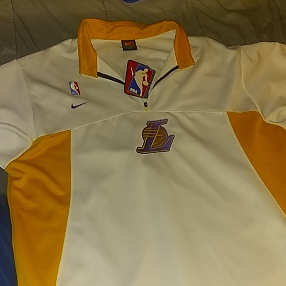 Nike Los Angeles Lakers shirt new with tags